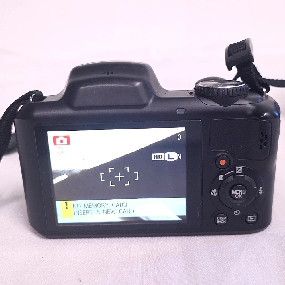 Fujifilm FinePix S8630 Digital Camera Black 36x Zoom 16MP HD Video Bundle Works